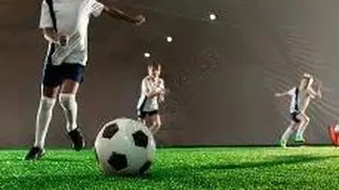 李佳琦创立唢呐文化公司，引网友热议：合伙人疑似金婧？